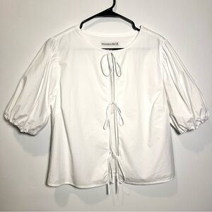 Abercrombie & Fitch Tie Front Top Size M White Puff Sleeve Feminine Cottagecore